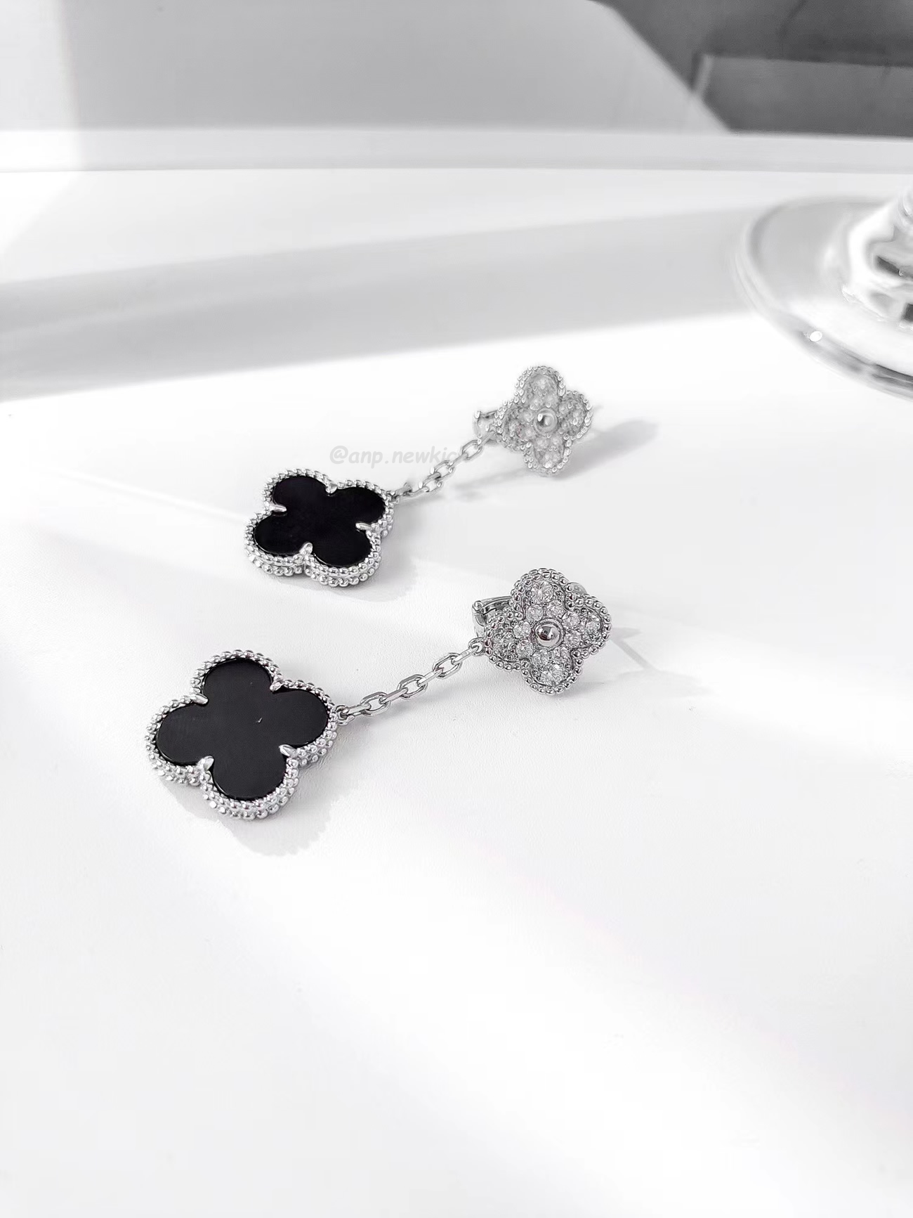 Van Cleef Arpels Magic Alhambra Earrings 2 Motifs 18k White Gold (7) - newkick.app